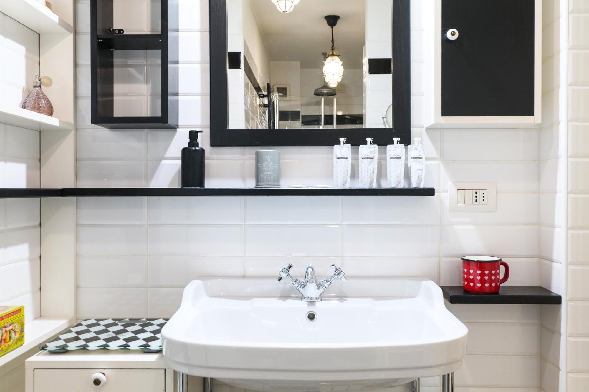 A Nest For Design Lovers In Navigli Appartamento Milano